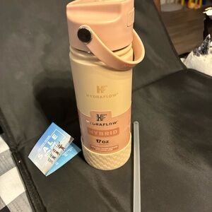 Hydraflow Hybrid 17oz Water Bottle - Tan and Cream